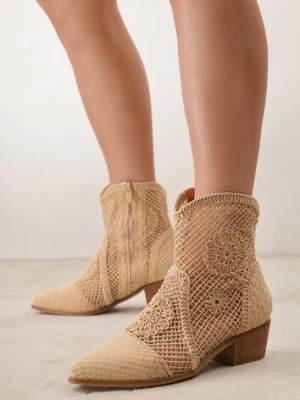 Ciemnobeżowe Botki Kowbojki VICES na Niskim Stożku z Ażurową Cholewką Azinessa