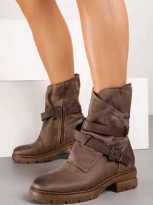 Ciemnobeżowe Botki z Nieregularną Cholewką Zdobioną Paskami i Sprzączkami Zinbelle
