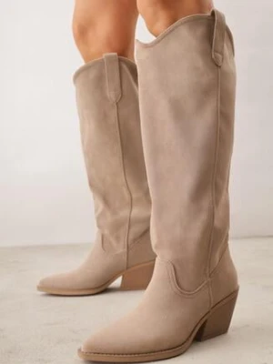 Ciemnobeżowe Gładkie Kozaki Kowbojki z Imitacji Zamszu na Stożkowym Obcasie Karelia joalice paris