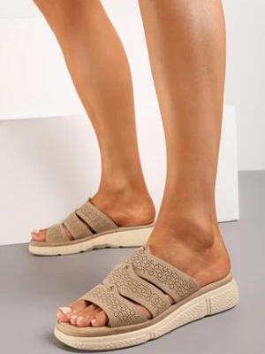 Ciemnobeżowe Klapki na Grubej Podeszwie z Perforacją Disarra