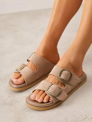 Ciemnobeżowe Klapki VICES Ozdobione Dużymi Klamrami Jenniviane