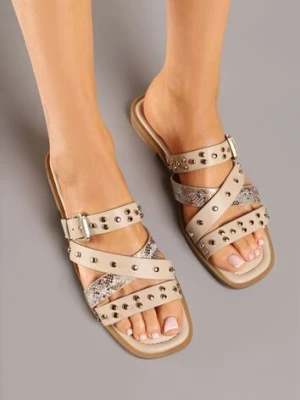 Ciemnobeżowe Klapki z Nitami i Klamrą Ronaliae marquiiz