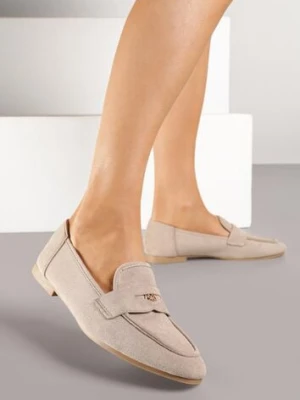 Ciemnobeżowe Mokasyny Ozdobione Metaliczną Aplikacją Gohildde ideal