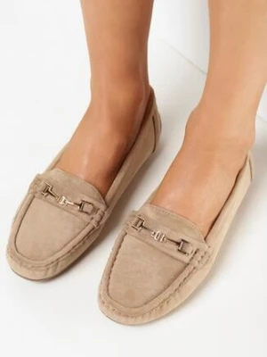 Ciemnobeżowe Mokasyny z Imitacji Zamszu z Metalową Ozdobą Gelalline