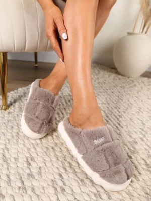 Ciemnobeżowe Płaskie Futrzane Kapcie z Geometrycznym Wzorem Naoritha