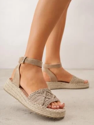 Ciemnobeżowe Sandały VICES na Koturnie Ozdobione Plecionką i Ażurowym Wzorem Bambolis