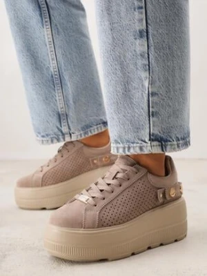 Zdjęcie produktu Ciemnobeżowe Skórzane Sneakersy na Platformie i Koturnie Zdobione Perforacją Penie goodin