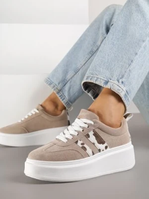Ciemnobeżowe Sneakersy Klasyczne Tenisówki na Grubej Podeszwie z Koturnem i Paskami Ozdobionymi Printem w Łaty Adessia ideal