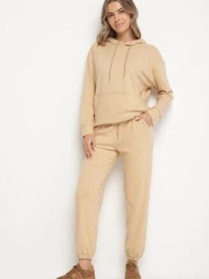 Ciemnobeżowy Komplet Dresowy Bluza z Kapturem i Kangurową Kieszenią i Spodnie Liriela defox