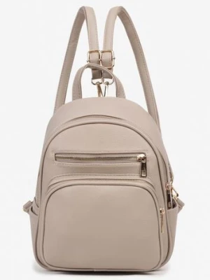 Ciemnobeżowy Plecak na Suwak Wykończony Regulowanymi Odpinanymi Paskami Nelda