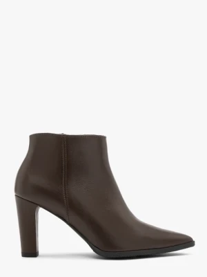 Ciemnobrązowe botki na słupku Ryłko