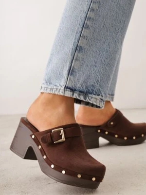 Ciemnobrązowe Klapki Chodaki na Słupku z Cholewką z Nitami i Paskiem z Klamerką Jinnor lady glory