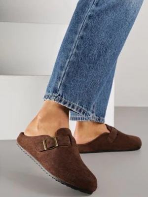 Ciemnobrązowe Klapki Mule z Imitacji Zamszu z Paskiem ze Sprzączką Anavitta confly