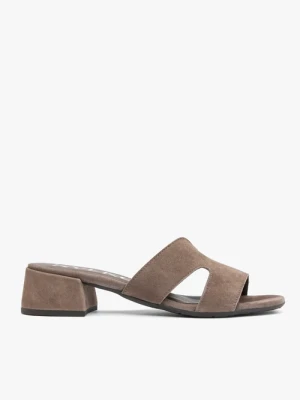 Ciemnobrązowe klapki na niewielkim obcasie Ryłko