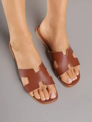 Ciemnobrązowe Klapki Vices Ozdobione Wycięciami Arnellta