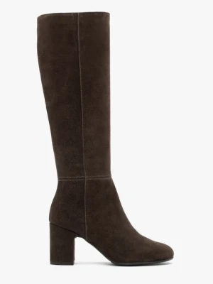 Ciemnobrązowe kozaki na słupku Ryłko