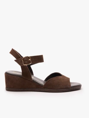 Ciemnobrązowe sandały na koturnie Ryłko