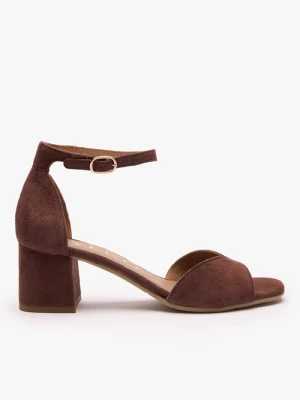 Ciemnobrązowe sandały na słupku Ryłko