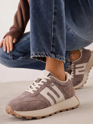 Ciemnobrązowe Sneakersy Skórzane w Stylu Sportowym z Ozdobnymi Wstawkami i Przeszyciami Evlinna Santorio Brązowy