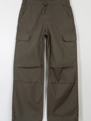 Ciemnobrązowe spodnie materiałowe z kieszeniami na nogawkach Reporter