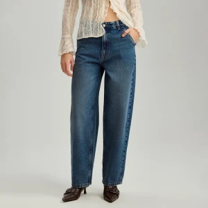 Ciemnoniebieskie jeansy baggy fit House