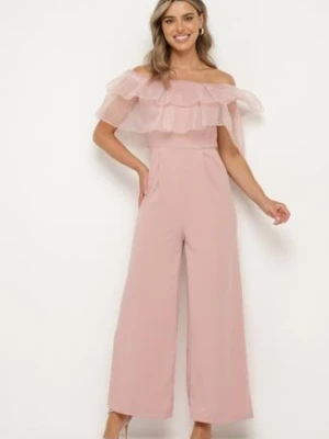 Ciemnoróżowy Kombinezon bez Rękawów z Dekoltem Ozdobionym Falbanką Tessella