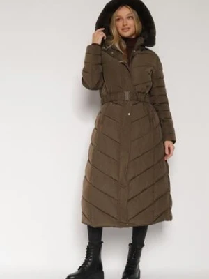 Ciemnozielona Długa Kurtka Zimowa z Pikowaniem Paskiem i Kapturem z Futrem Retilma