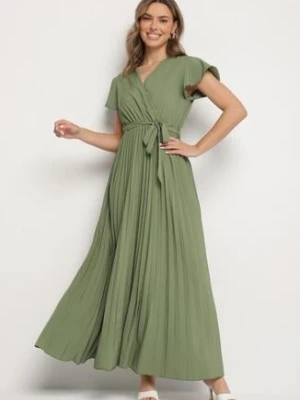 Ciemnozielona Elegancka Sukienka Maxi w Plisy z Kopertowym Dekoltem i Wiązaniem Thessi cflo