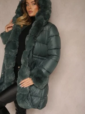 Ciemnozielona Kurtka z Pikowanymi Przeszyciami Kapturem i Futrem Ściągana w Talii Sznurkiem Emandori
