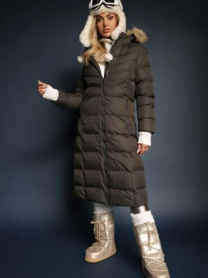 Ciemnozielona Kurtka Zimowa z Pikowanymi Przeszyciami i Kapturem z Futrem Alirina j.style