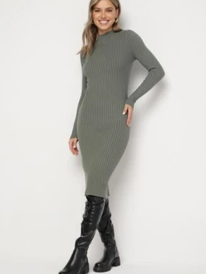 Ciemnozielona Prążkowana Sukienka z Wełną i Kaszmirem ze Stójką i Rozcięciem Vaimarae