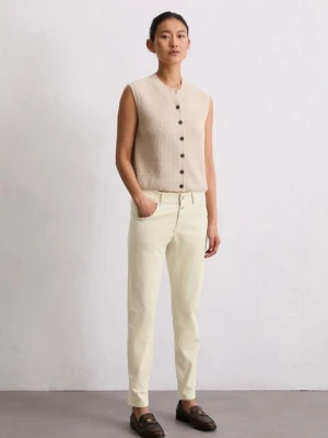 Cienkie spodnie sztruksowe model Theda boyfriend cropped Marc O'Polo béžová