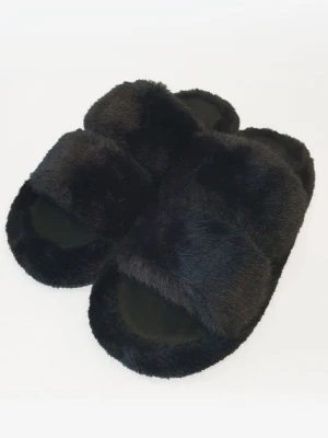 Ciepłe kapcie damskie z futerkiem na wysokiej i antypoślizgowej podeszwie Comfort POUPEE