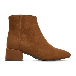 Clara Barson CEO-CD24038-4 Camel