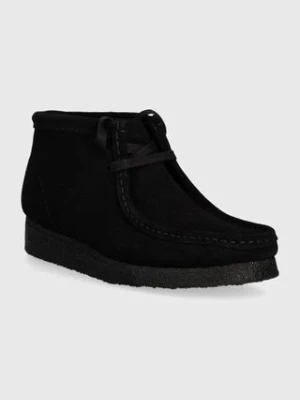 Clarks Originals mokasyny zamszowe Wallabee Boot kolor czarny na płaskim obcasie 26155521