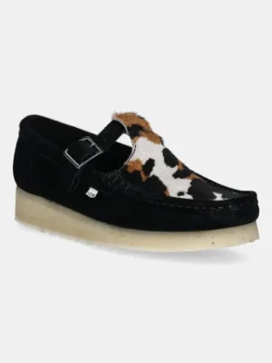 Clarks Originals mokasyny zamszowe Wallabee T Bar damskie kolor czarny na płaskim obcasie 26180686