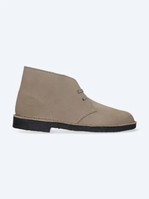 Clarks Originals półbuty zamszowe Desert Boot męskie kolor szary 26161792