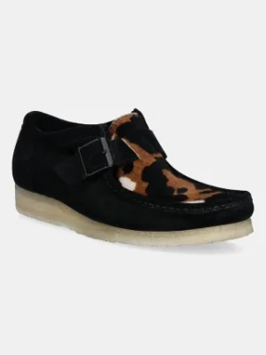 Clarks Originals półbuty zamszowe WallabeeBuckle męskie kolor czarny 26180611