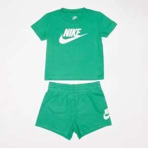 Zdjęcie produktu Nike Club Tee & Shorts Set (2 Piece) uniseks Rampersy i zestawy dla niemowląt zielony rozmiar Odzież