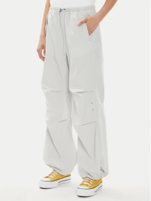 Converse Spodnie materiałowe W Parachute Pant 10026399-A02 Biały Loose Fit