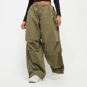 Cotton Parachute Pants, marki Urban ClassicsApparel, w kolorze Zielony, rozmiar