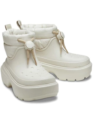 Crocs Botki zimowe "Stomp Puff" w kolorze kremowym rozmiar: 37/38