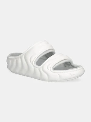 Crocs kapcie Classic Cozzy Overpuff Sandal kolor biały 210074