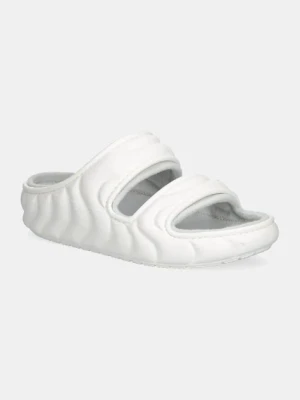 Crocs kapcie Classic Cozzy Overpuff Sandal kolor biały 210074