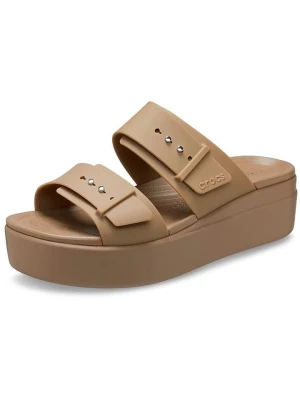 Crocs Klapki "Brooklyn Buckle Low Wedge" w kolorze khaki rozmiar: 38/39