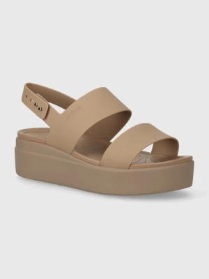 Crocs klapki Brooklyn Low Wedge beżowy
