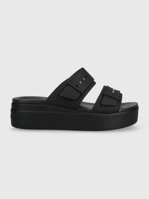 Crocs klapki Brooklyn Low Wedge Sandal czarny