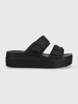 Crocs klapki Brooklyn Low Wedge Sandal damskie kolor czarny na platformie 208728