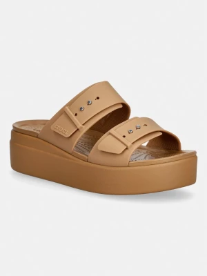Crocs klapki na platformie damskie Brooklyn brązowy