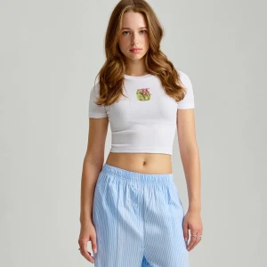 Crop top z krótkim rękawem i printem ze słoikiem ogórków House